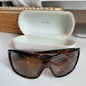 Oakley Women’s Forsake Tortoiseshell Sunglasses With Case